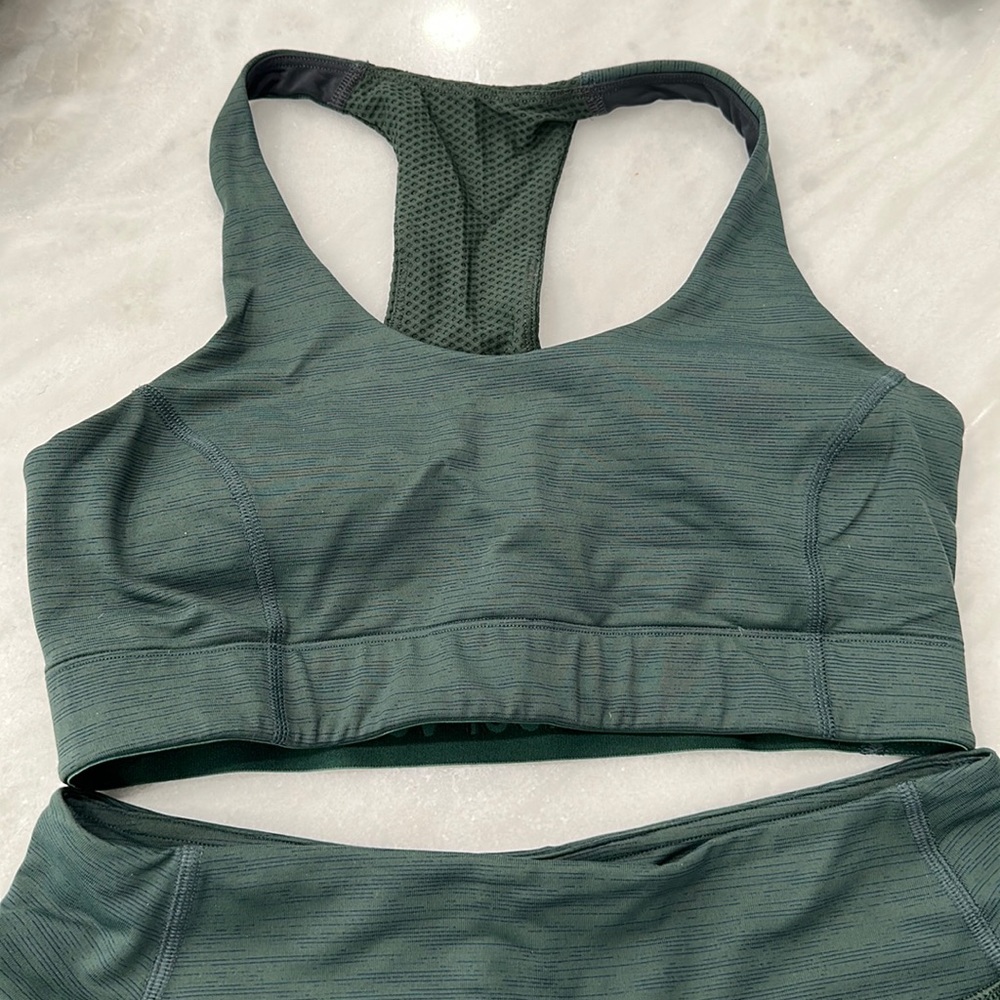 OV set: shorts and bra